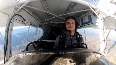 Un YouTuber qui a intentionnellement écrasé un avion pour gagner des abonnés va en prison