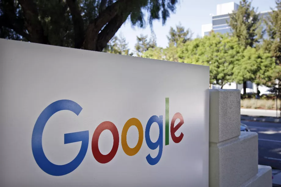 Amazon, Google et Microsoft ne sont que quelques-uns de ceux qui suppriment des emplois. (Photo AP/Marcio José Sanchez, dossier)