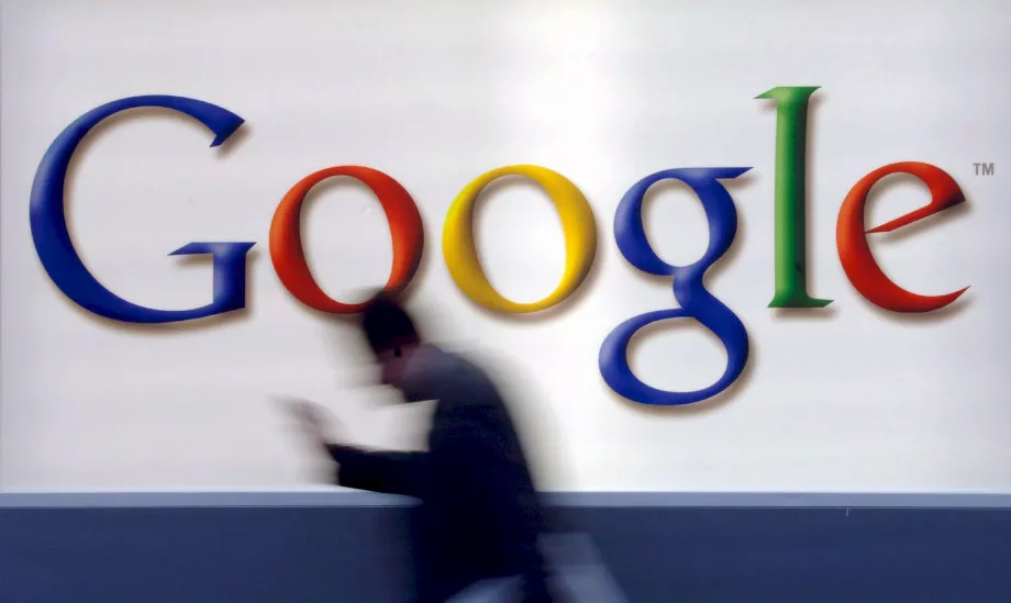Vue du logo Google, sur une photographie d'archives. EFE/Boris Roessler