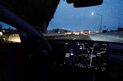 Un véhicule Tesla pourra appeler automatiquement les urgences en cas d'accident