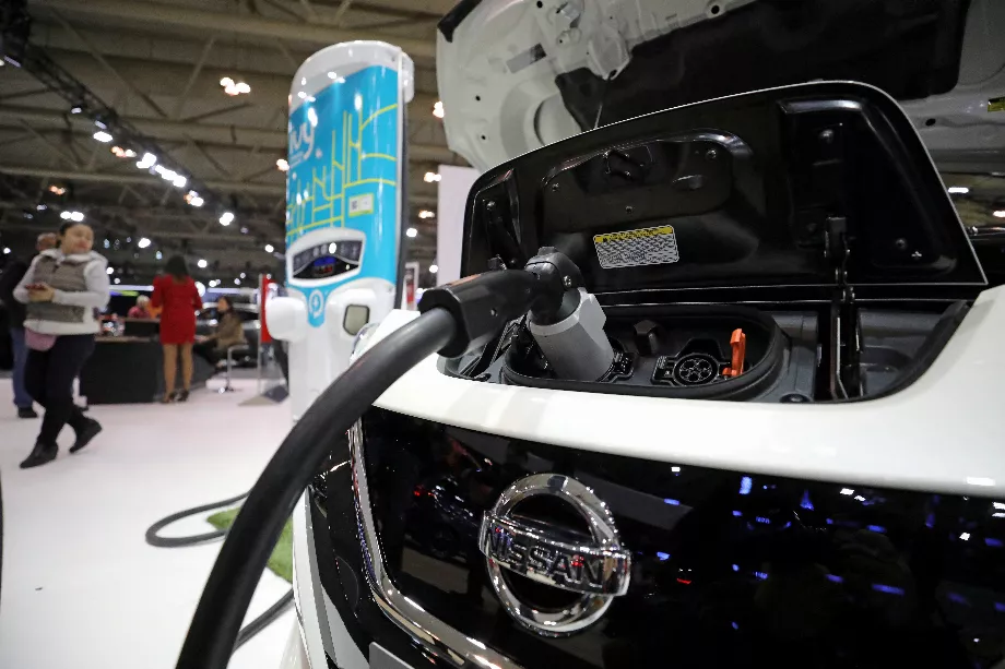 La recharge bidirectionnelle est essentielle à une meilleure intégration des véhicules électriques dans les systèmes énergétiques domestiques et de réseau. REUTERS/Chris Helgren/Photo d'archives