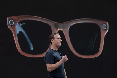 En vidéo | Mark Zuckerberg teste les lunettes intelligentes Ray-Ban avec l'IA