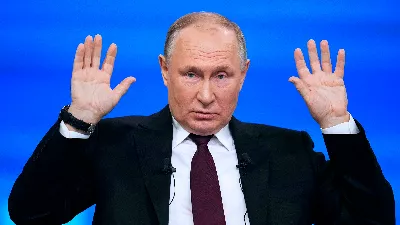 Vladimir Poutine face à « un double » créé avec l’intelligence artificielle lors d’une conférence de presse