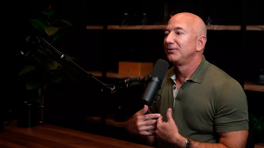 Jeff Bezos a eu une discussion approfondie et variée avec Lex Fridman sur sa vie, son travail, l'avenir de l'humanité et ce que l'avenir réserve à la technologie (Lex Fridman/YouTube)