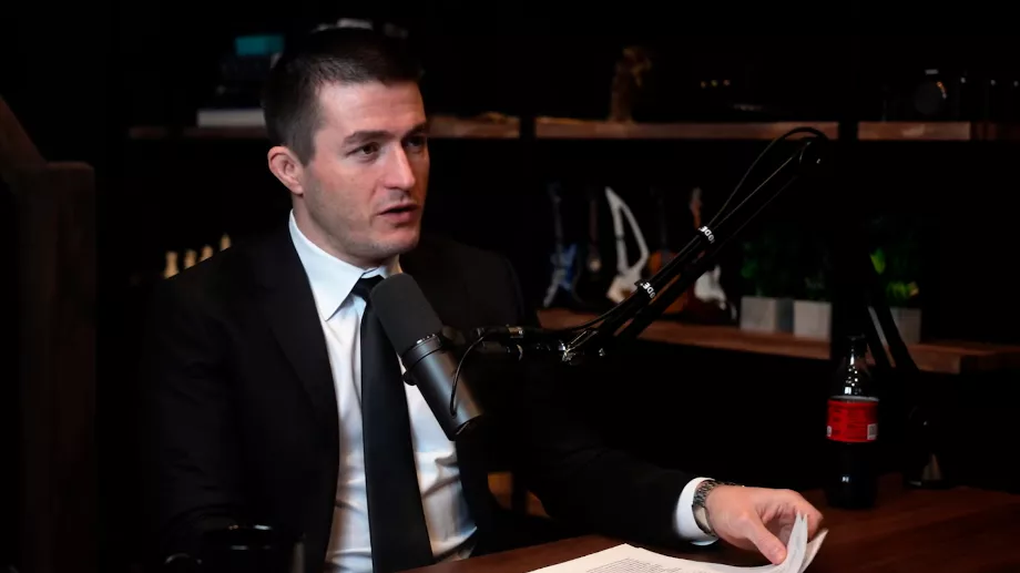 Lex Fridman, connu pour ses dialogues approfondis et approfondis sur la science et la technologie, s'est entretenu avec Jeff Bezos pour une conversation révélatrice qui explore tout, des humbles débuts aux visions galactiques.