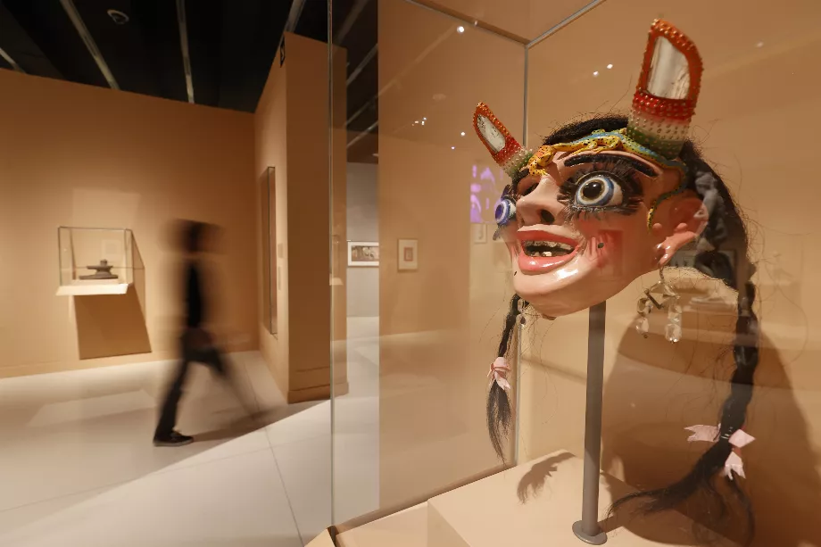 Exposition 'Vénéré et redouté. Le pouvoir féminin dans l'art et les croyances' au Caixaforum de Madrid. L'exposition propose un voyage à travers l'influence des femmes à travers l'histoire à travers 166 pièces de différentes périodes et pays (EFE/ Javier Lizón)
