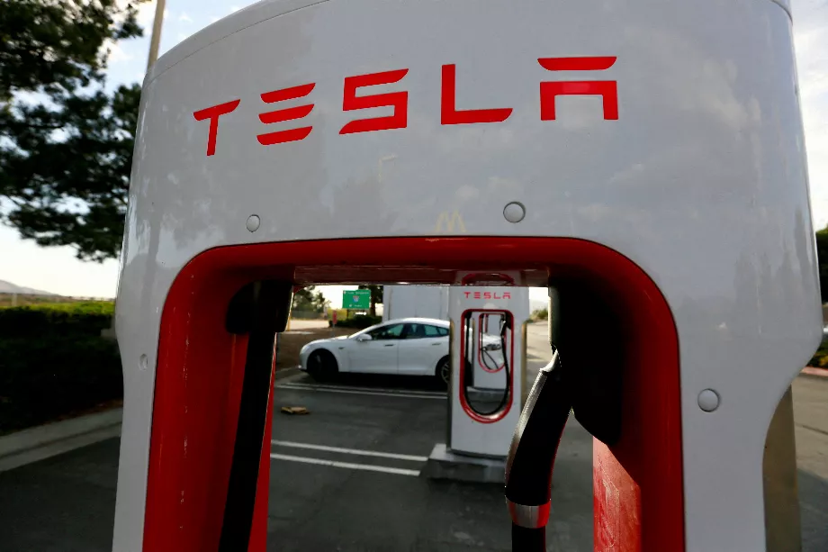 Le péage urbain permettrait de libérer les superchargeurs développés par la société d'Elon Musk. (Reuters/Sam Mircovich//Photo d'archives)