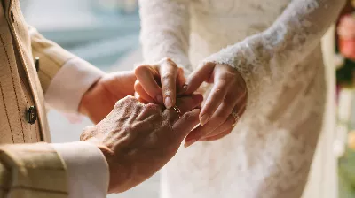 Une mariée a refusé de laisser son père l'emmener à l'autel et l'homme a décidé de ne pas payer pour la fête.