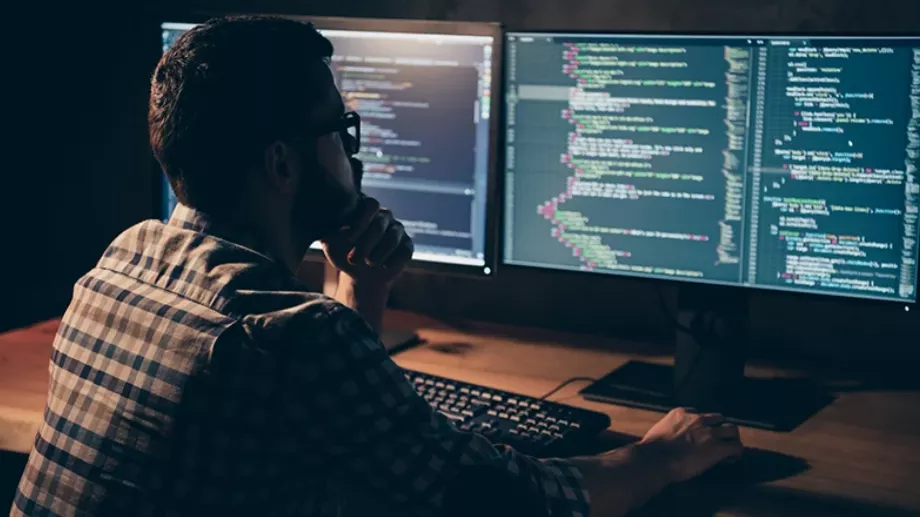 Les entreprises technologiques font partie de celles qui utilisent le plus l’intelligence artificielle au quotidien. (Université continentale)