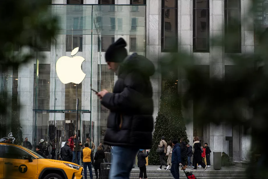 La Commission du commerce international soutient que les capteurs SpO2 de l'Apple Watch violent les brevets de Masimo. (Reuters/Eduardo Muñoz)