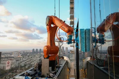 Les robots basés sur l'IA qui changeraient à jamais l'industrie du nettoyage de vitres, qui pèse plusieurs milliards de dollars