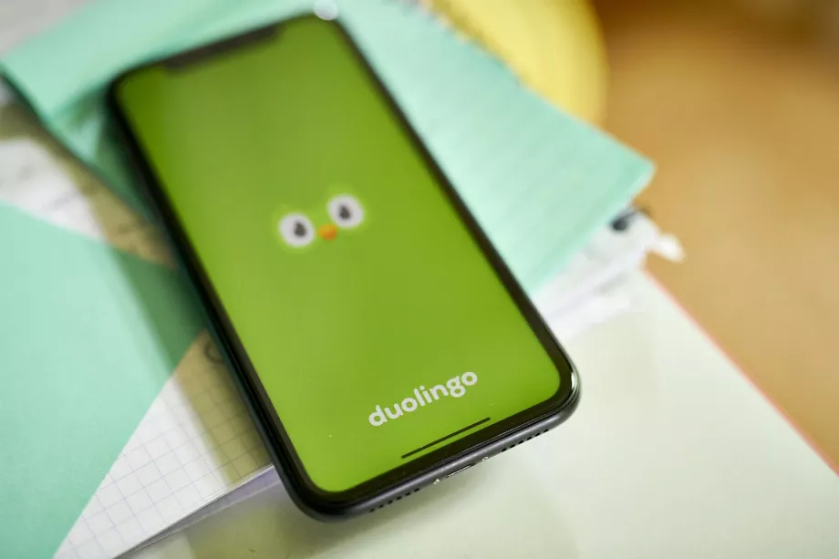 La promesse d’efficacité de l’intelligence artificielle met fin aux multiples emplois de sous-traitants sur la célèbre plateforme éducative. (Gabby Jones/Bloomberg)