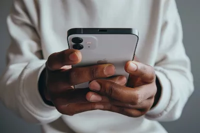 La fonction cachée du téléphone portable qui nous fait dépenser des données mobiles sans que nous le sachions