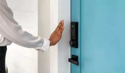 Fini les clés : ouvrez la porte avec le visage ou la paume de la main