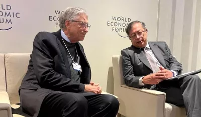 Intelligence artificielle et lutte contre la crise climatique, les sujets qui ont marqué le forum de Davos entre Bill Gates et Gustavo Petro