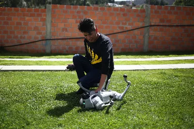 Meta prédit un avenir de machines « plus intelligentes que les humains », sans nous dominer