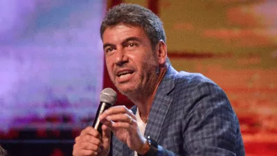 Arturo Elías Ayub a mis en garde contre l'utilisation de l'intelligence artificielle pour commettre des fraudes : « Ne vous laissez pas tromper par ces transactions »