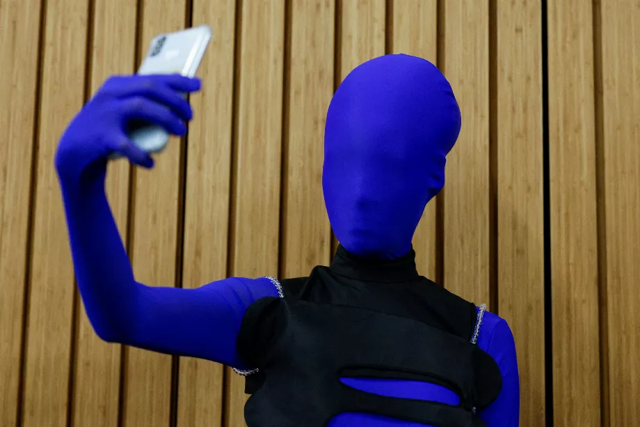 L'intelligence artificielle a apporté une nouvelle façon de concevoir le monde de la mode (Photo : Reuters/Tyrone Siu)