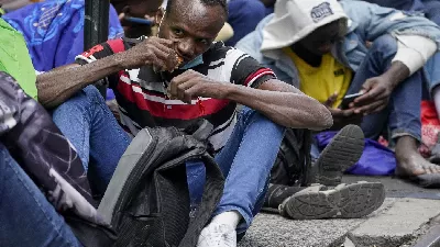 Un migrant explique combien gagnait un professionnel dans son pays : « Je gagne plus au Mexique »