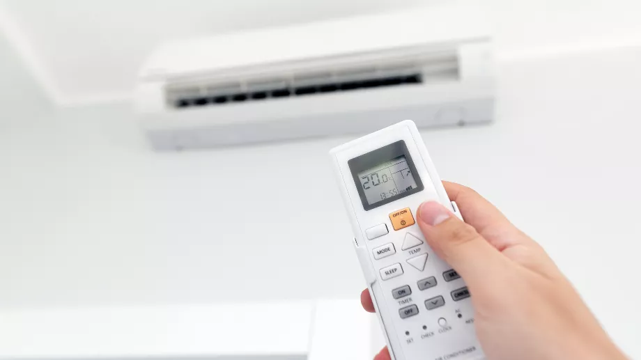 Les températures élevées augmentent l’utilisation d’appareils tels que les réfrigérateurs, les ventilateurs et les climatiseurs, ce qui peut affecter les finances personnelles si des pratiques efficaces ne sont pas adoptées.