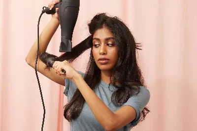 Quelle quantité d’électricité consomment les appareils de salle de bain tels que les sèche-cheveux ?