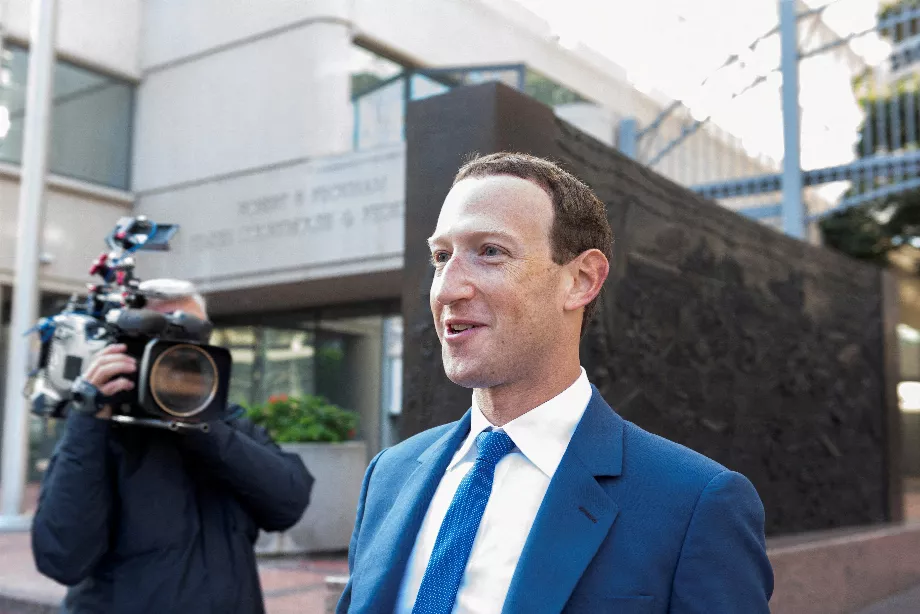Zuckerberg avec Facebook a transformé la façon dont les gens se connectent en ligne. (Reuters/Laure Andrillon)