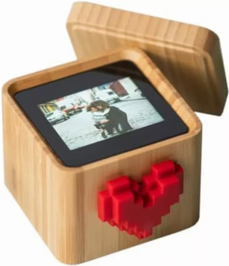Ce cube est activé par une application. (Amazone)