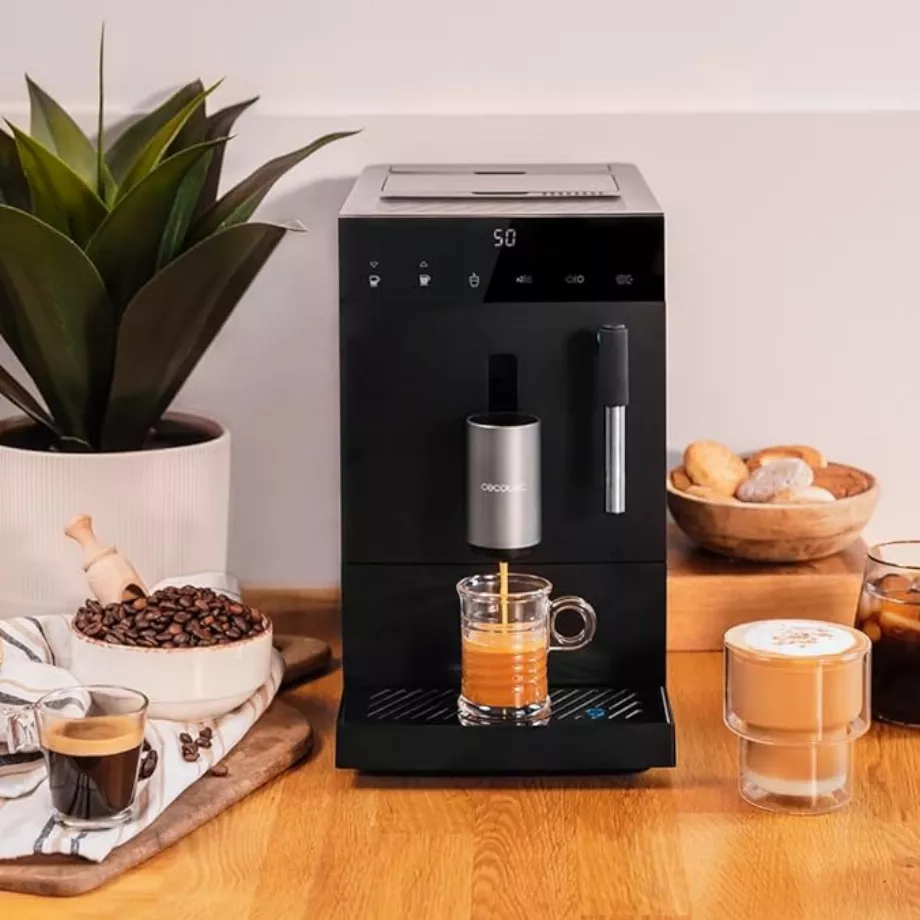 Cette cafetière propose plusieurs types de préparation. (Amazone)
