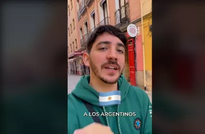 Un jeune Latino vivant en Espagne explique ce que les Espagnols pensent de bons et de mauvais côtés des Argentins