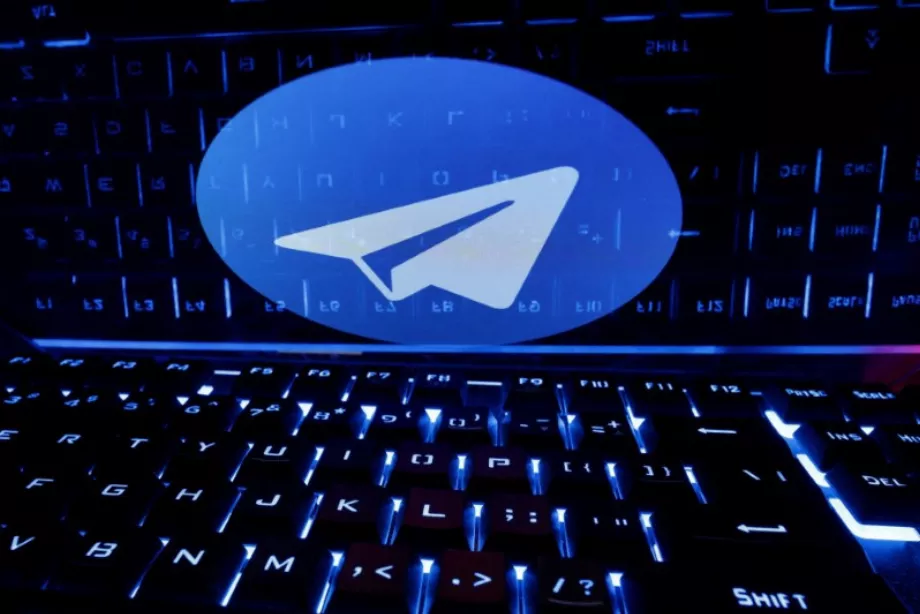 Tous les développeurs qui souhaitent s'inscrire à l'interopérabilité avec WhatsApp devront accepter les conditions d'accès aux serveurs de l'entreprise. (Reuters/Dado Ruvic)