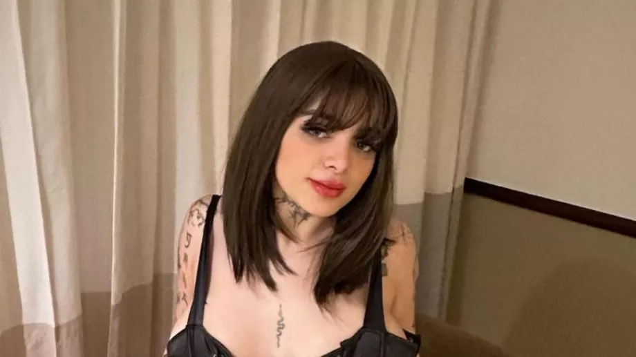 Le modèle veut avoir une année 2024 plus réussie sur Onlyfans. (Instagram @karelyruiz.of)