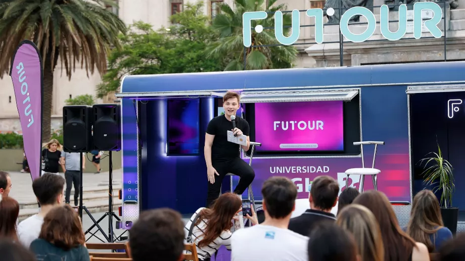 La conférence de l'entrepreneur Mateo Salvatto était l'une des propositions du FuTour à Cordoue (Mario Sar)