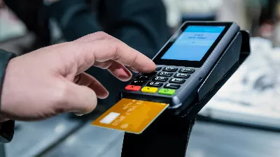 Conseils pour gérer « intelligemment » vos cartes de crédit, selon l’intelligence artificielle