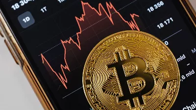 Bitcoin reste en hausse et atteint la barre des 57 000 USD