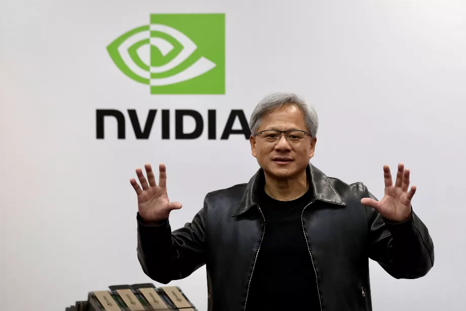 La valeur marchande de Nvidia dépasse les 2 000 milliards de dollars, ce qui la place derrière des géants comme Microsoft et Apple. (EFE/Ritchie B. Tongo)