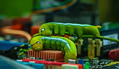 Victime de sa propre invention : l'intelligence artificielle est hackée par ses modèles