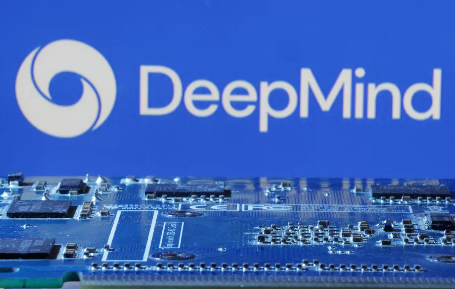 DeepMind prétend avoir résolu la structure de presque toutes les protéines du corps humain. (Reuters/Dado Ruvic/Illustration)