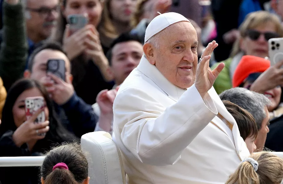 Cette nomination souligne la conviction du pape François d'intégrer la technologie et l'éthique dans le développement humain. (EFE/EPA/ETTORE FERRARI)
