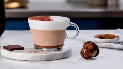 Comment préparer le « flat white », la boisson que Google célèbre aujourd'hui avec son doodle ? | Recette FACILE