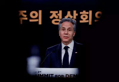 Blinken a dénoncé l'utilisation de l'intelligence artificielle par certains gouvernements pour espionner et désinformer
