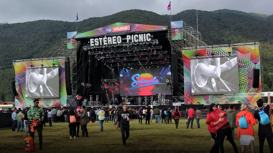 Gérer ce qui est diffusé à la télévision depuis le confort de votre téléphone portable est très utile pour les utilisateurs qui souhaitent profiter des artistes qui feront partie du Estéreo Picnic Festival. (Colppress)