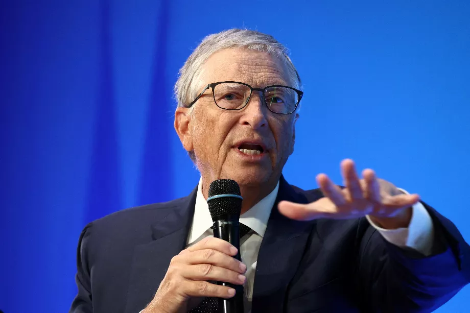 Bill Gates a reconnu que les initiatives existantes parviennent à peine à contenir la propagation des fausses informations en ligne. (Photo : REUTERS/Stephanie Lecocq)