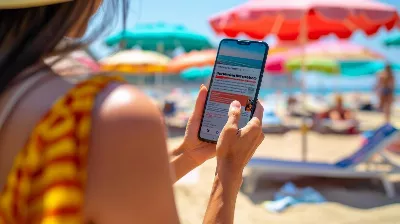 Profitez de votre téléphone portable sur la plage en toute sécurité avec ces précautions