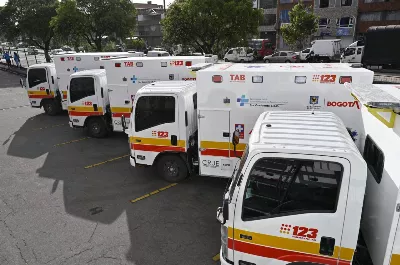 Un piéton revient d'entre les morts après avoir été heurté par un véhicule fantôme à Bogota