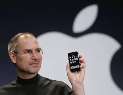Quelle était la signification que Steve Jobs a donnée au « i » : iPhone, iPad et autres produits Apple