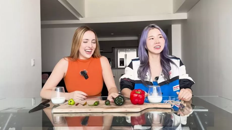Kim et Chingu se sont lancés avec force dans le défi du chili mexicain (YouTube Kim Migneault)