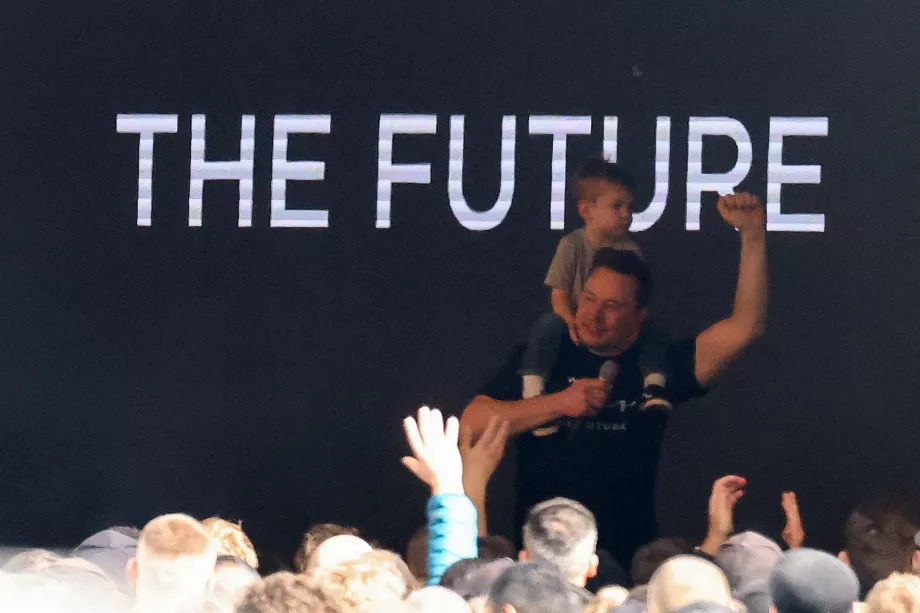 Mus avec son fils X Æ A-12. (Reuters/Christian Mang)