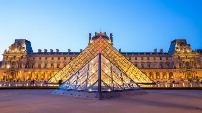 Une jeune femme alertée sur un mode de braquage à Paris : des femmes plus âgées et un document pour « aider » les enfants