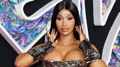 Cardi B suscite la polémique pour avoir défendu ses racines : "Je me sens offensée qu'on m'appelle mexicaine"