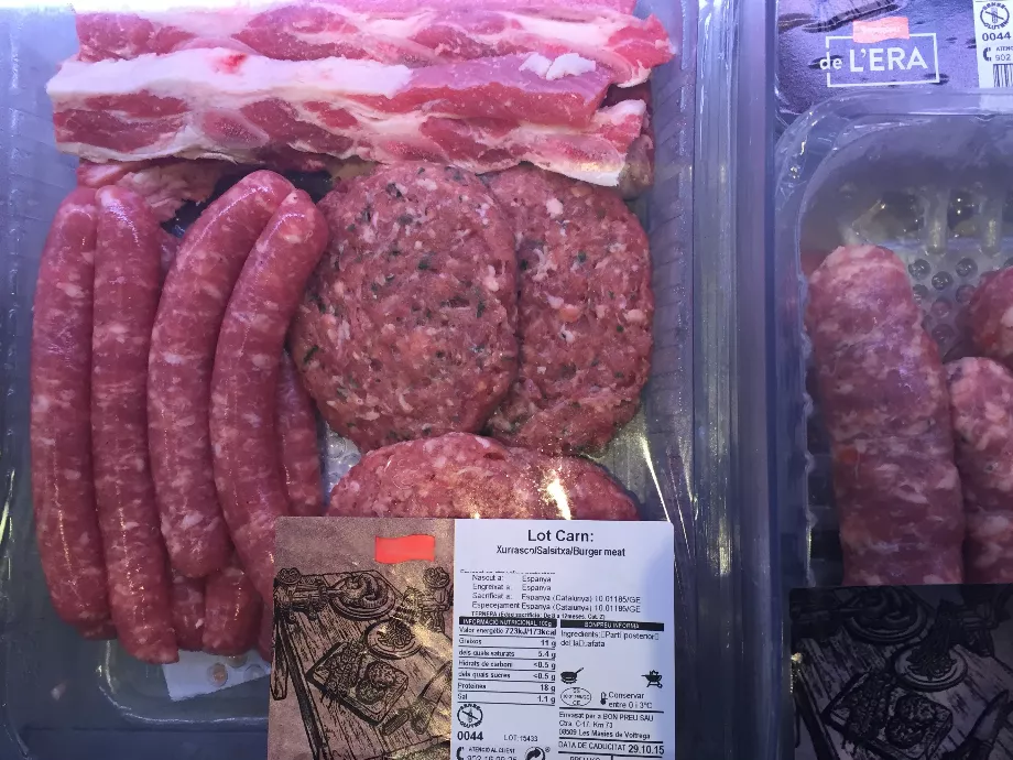 La cuisson des viandes transformées au micro-ondes ne rend pas le processus efficace et peut entraîner des problèmes alimentaires. (Photo : Europa Press)